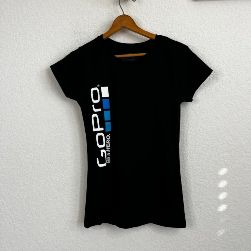 GoPro Logo Athleisure Tee T Shirt - Picture 1 of 5